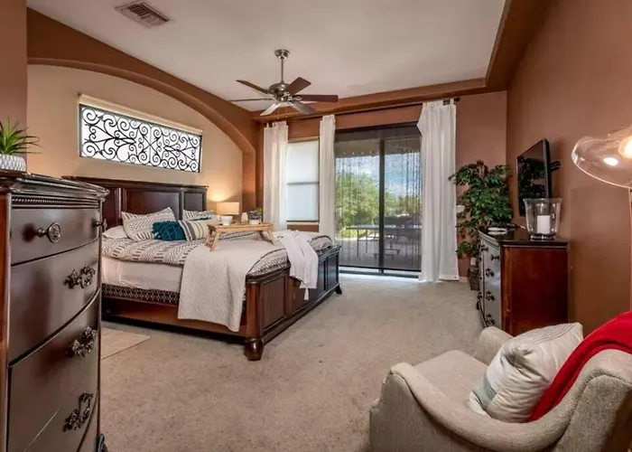 Desert Calm - North Four Bedroom Pool And Holiday home Scottsdale