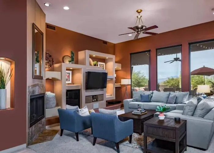 Desert Calm - North Four Bedroom Pool And Holiday home *