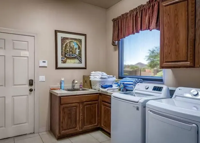 Desert Calm - North Four Bedroom Pool And